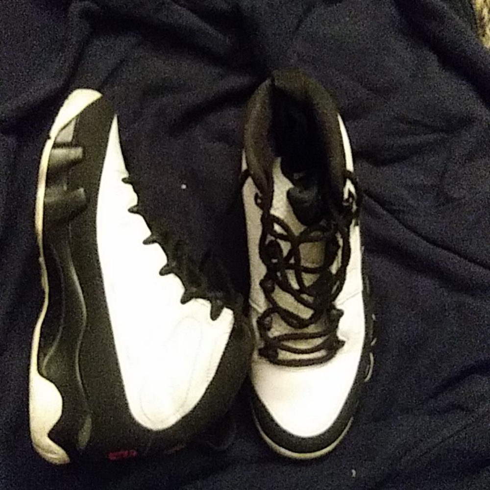 Men's black and white 9s